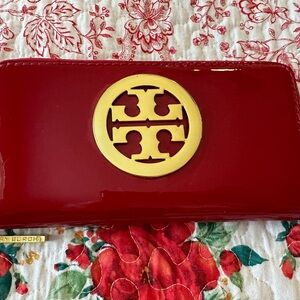 Tory Burch INSPIRED Gorgeous Women’s Wallet